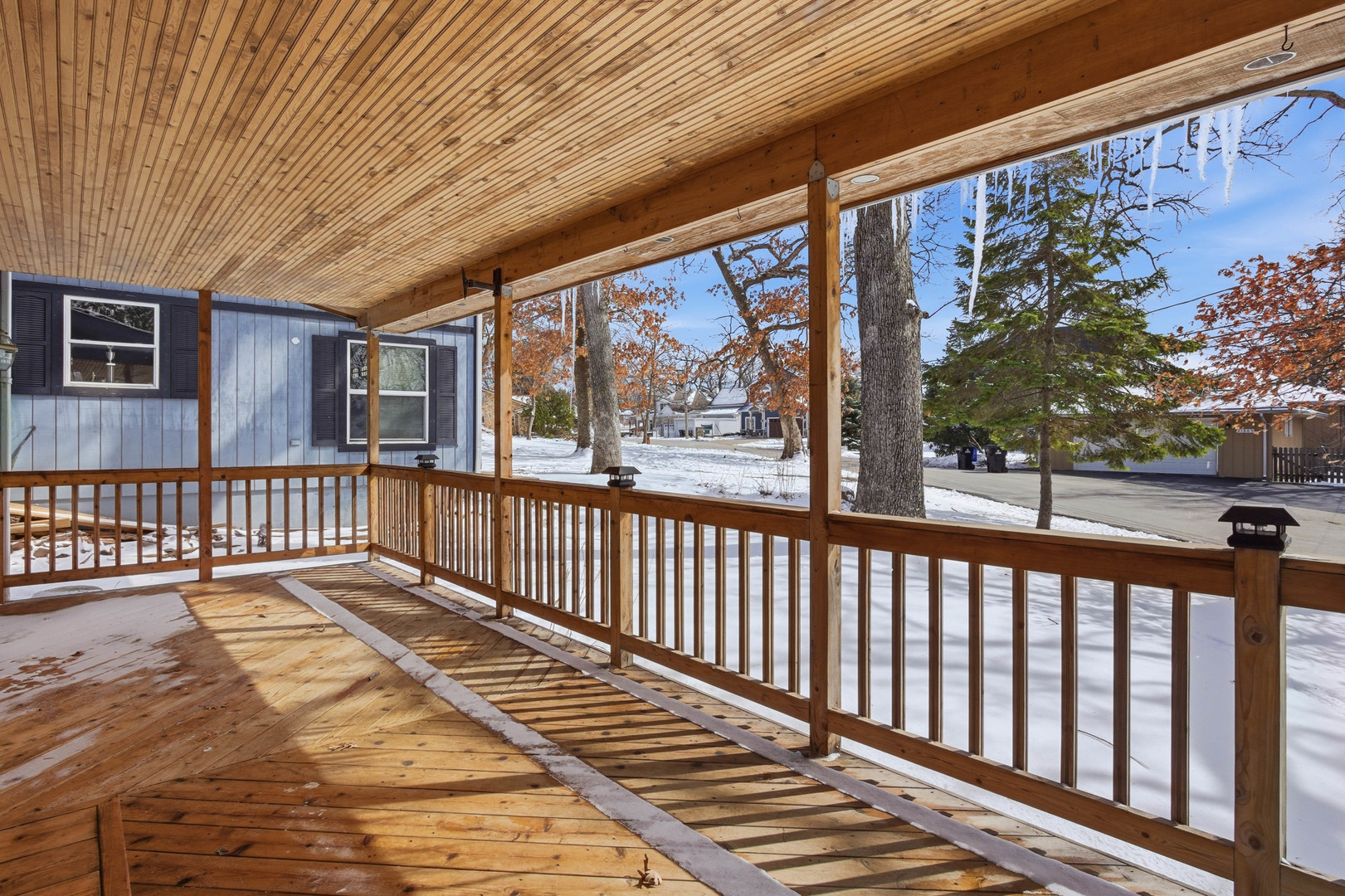 21870 W Lake Avenue, Round Lake, IL 60073