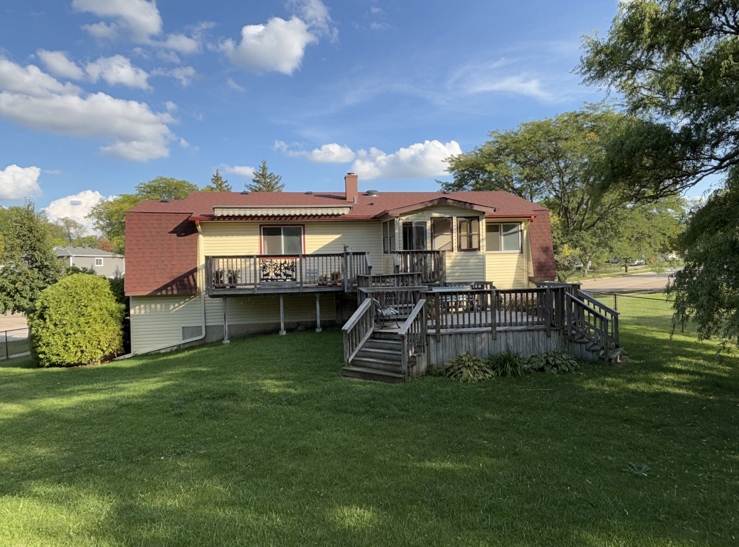 4480 Thornbark Drive, Hoffman Estates, IL 60192