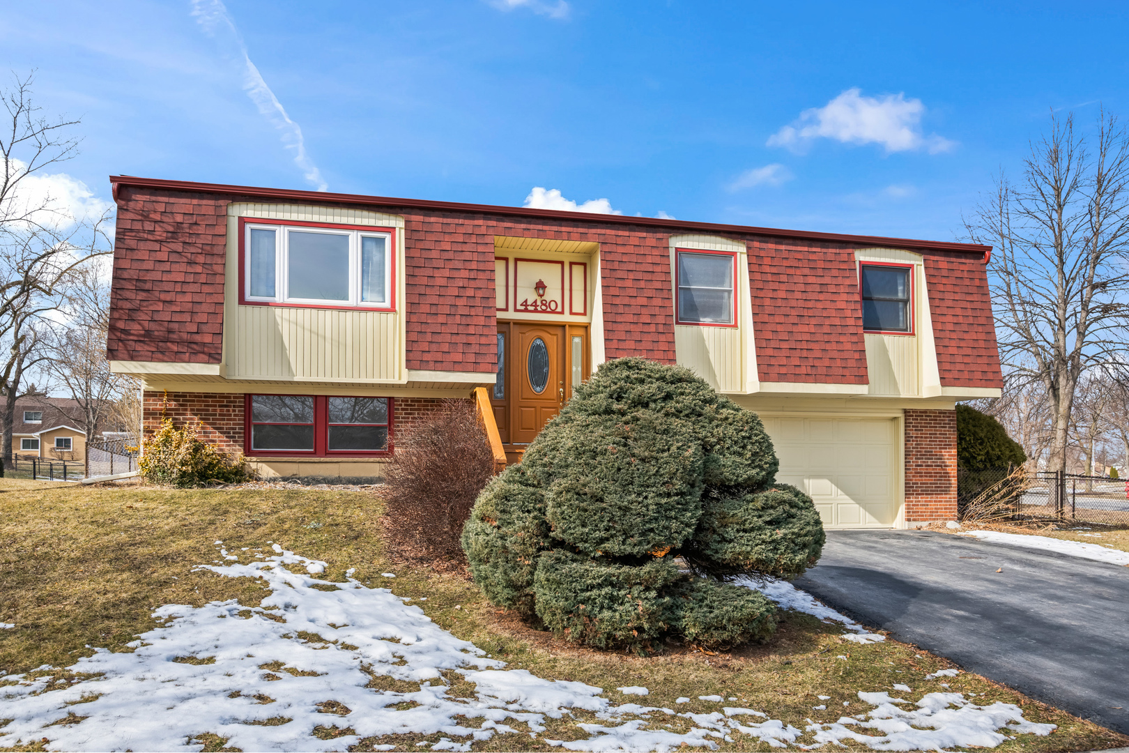 4480 Thornbark Drive, Hoffman Estates, IL 60192