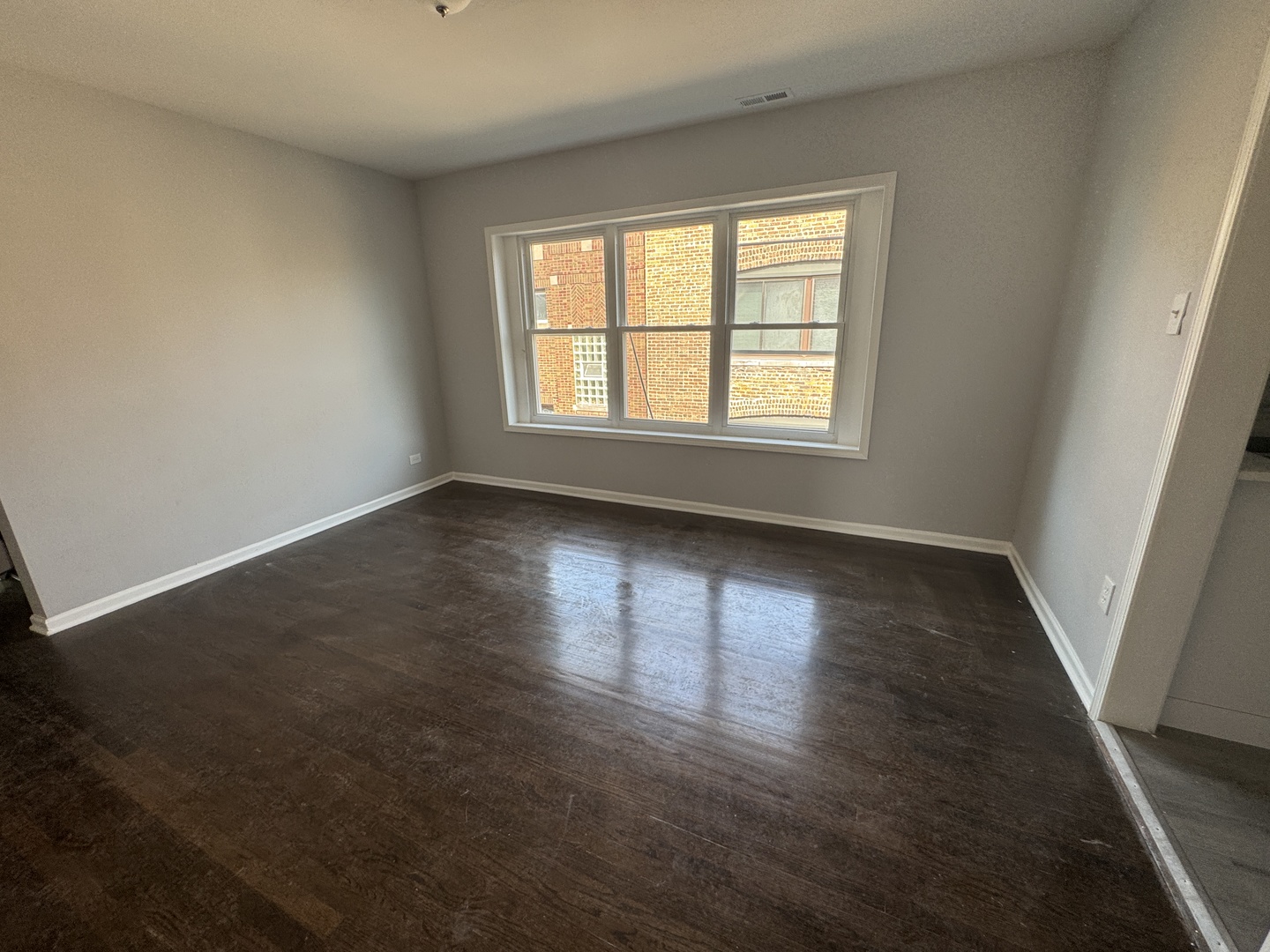 7847 S Bennett Avenue, Chicago, IL 60649