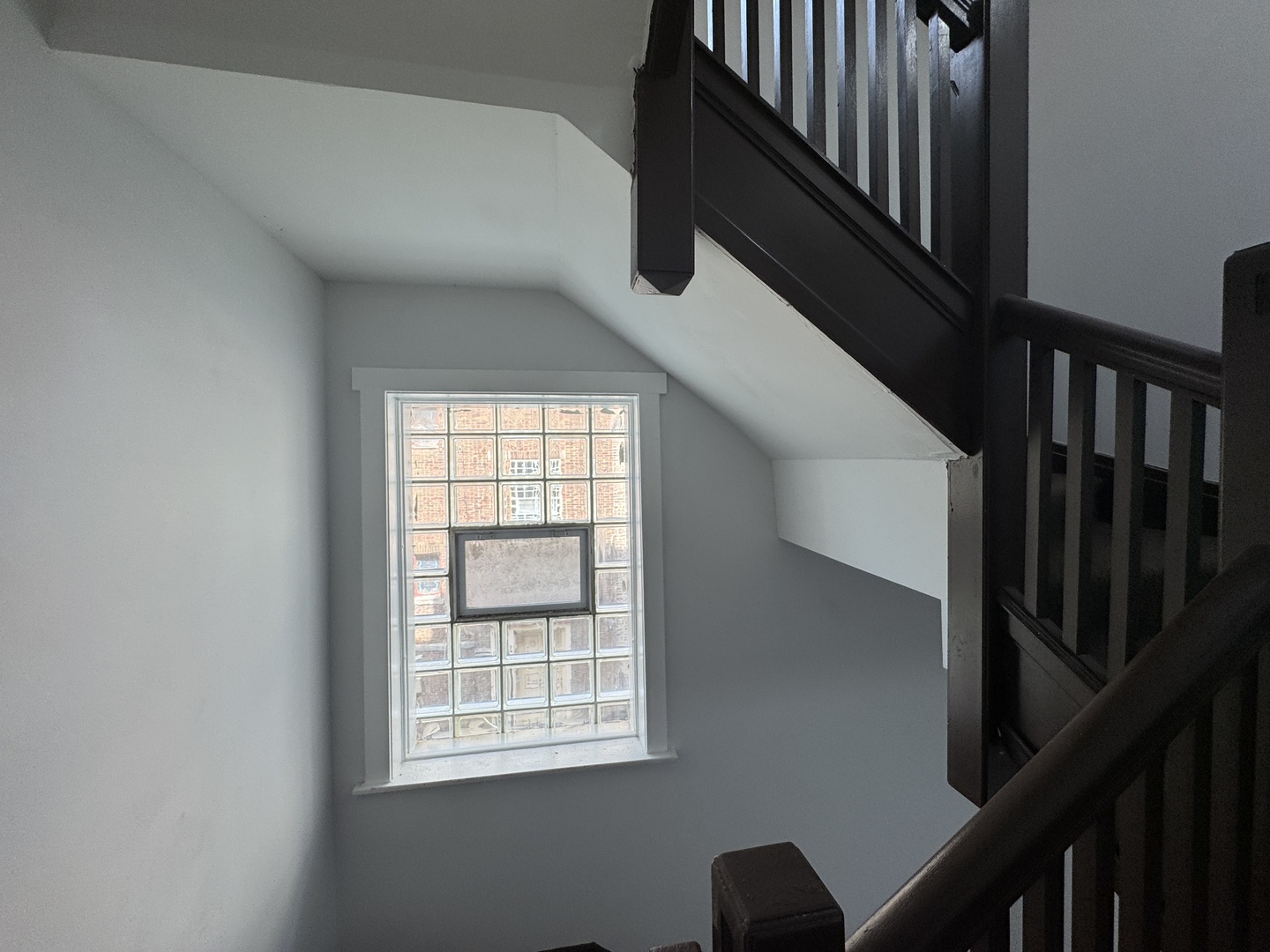 7847 S Bennett Avenue, Chicago, IL 60649