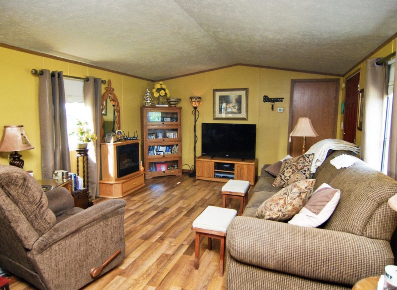 33850 E 2900 North Road, Dwight, IL 60420