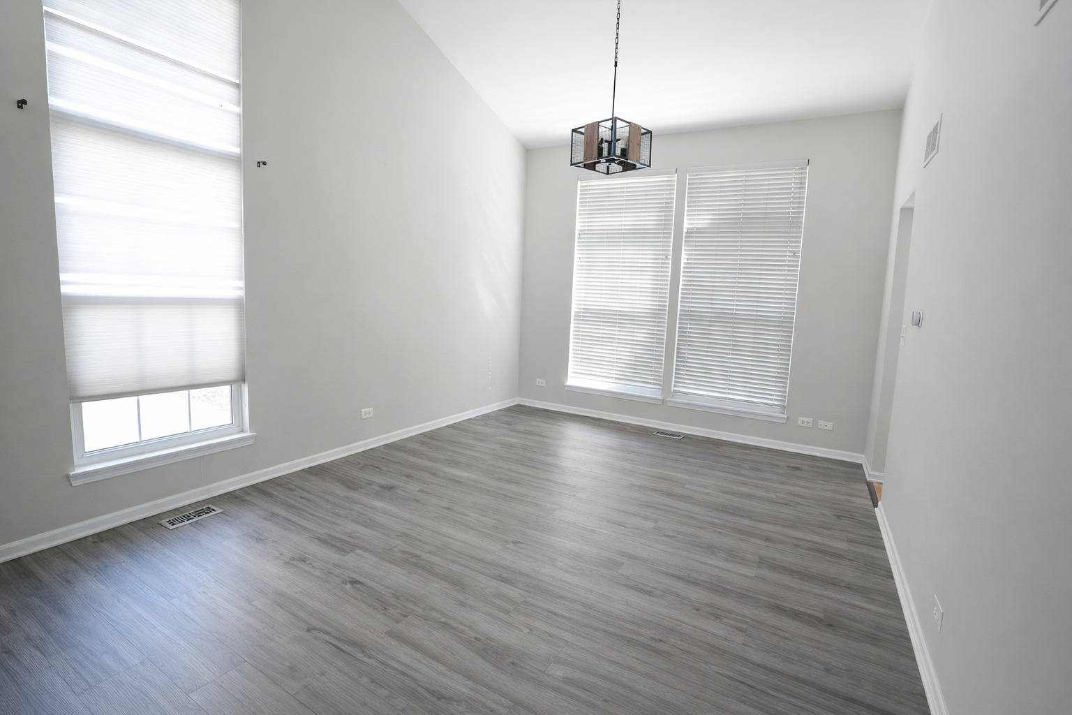 2715 CAVALCADE Court, Aurora, IL 60503