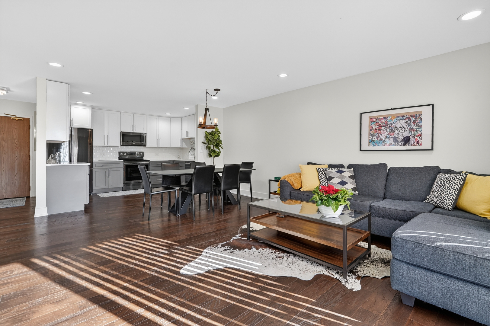 711 S River Road #617, Des Plaines, IL 60016