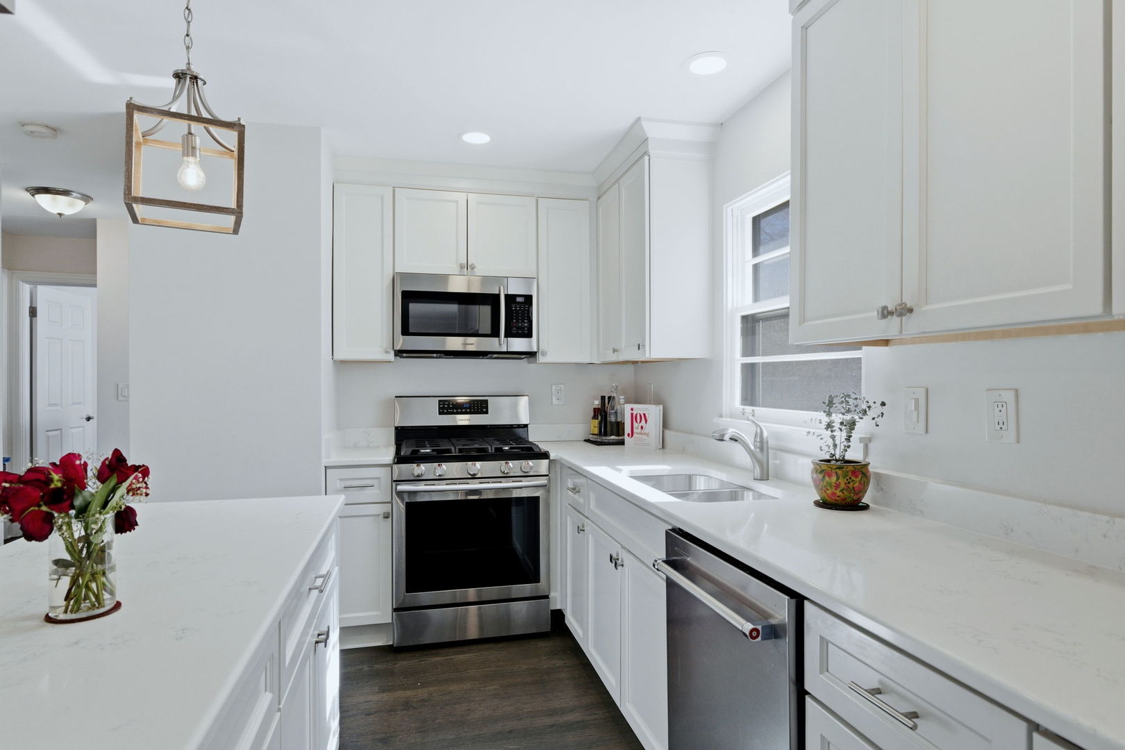 740 Prairie Avenue, Naperville, IL 60540