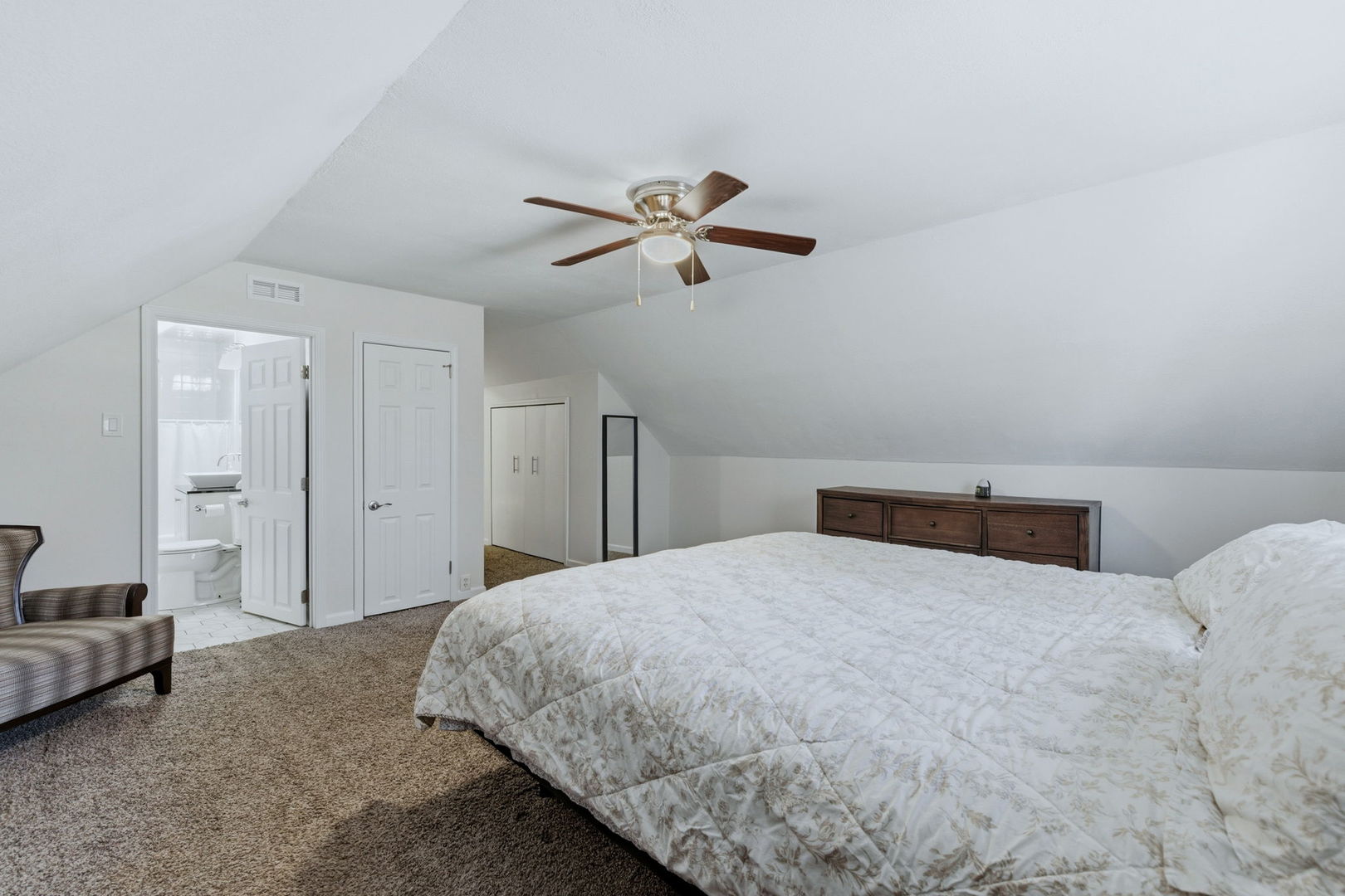 740 Prairie Avenue, Naperville, IL 60540