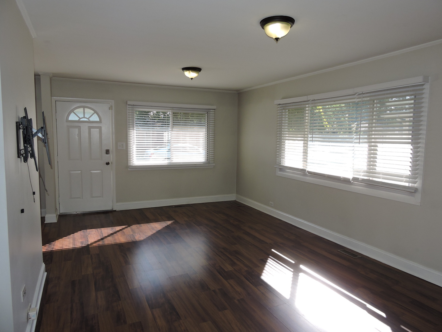 18 E Rocket Circle, Park Forest, IL 60466