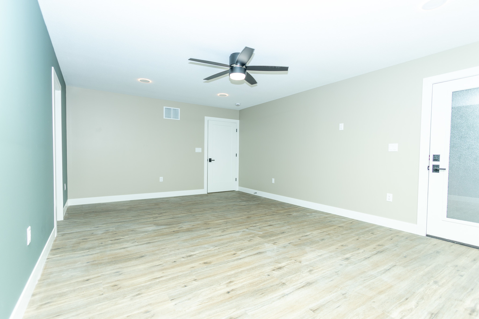 379 LARKSPUR Lane, Normal, IL 61761