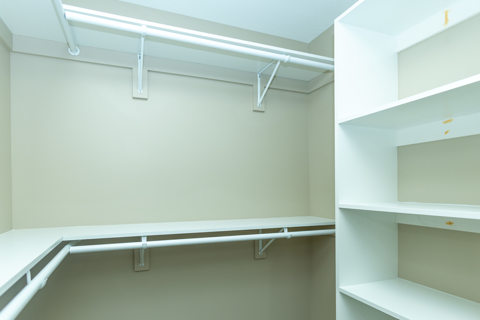 379 LARKSPUR Lane, Normal, IL 61761