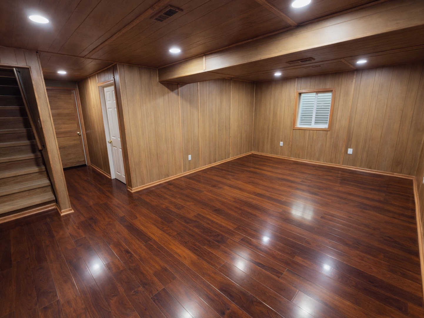 862 Omaha Court, Carol Stream, IL 60188