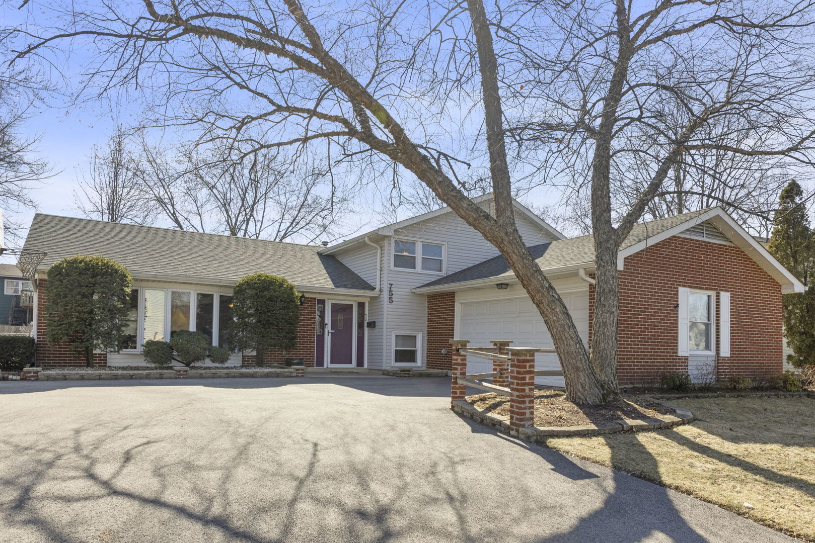 755 Surryse Road, Lake Zurich, IL 60047