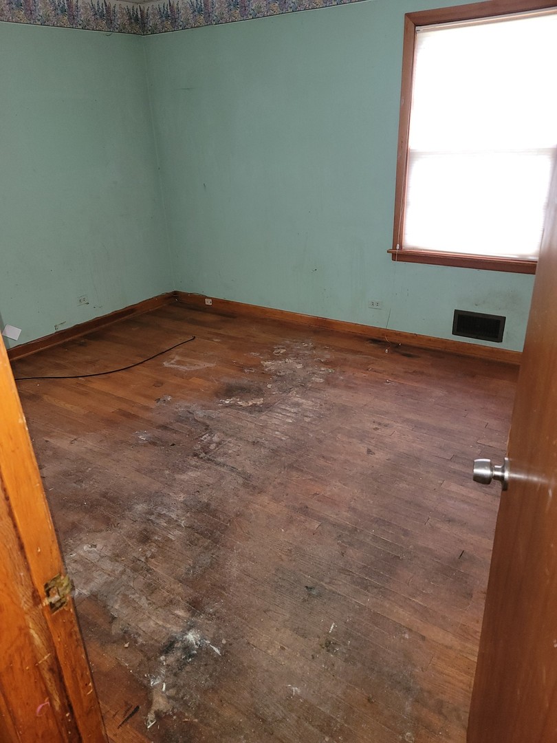 213 S Summit Street, Wheaton, IL 60187