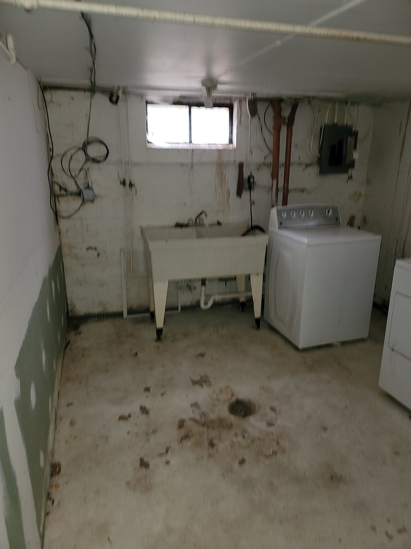 213 S Summit Street, Wheaton, IL 60187