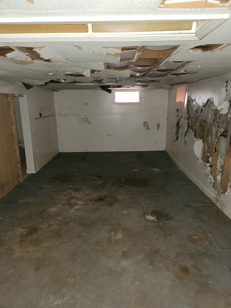 213 S Summit Street, Wheaton, IL 60187