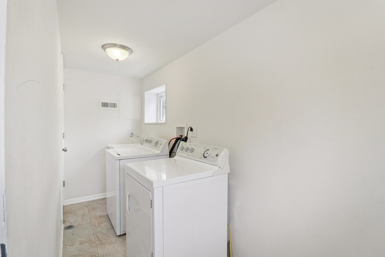 502 E Washington Street, Bensenville, IL 60106