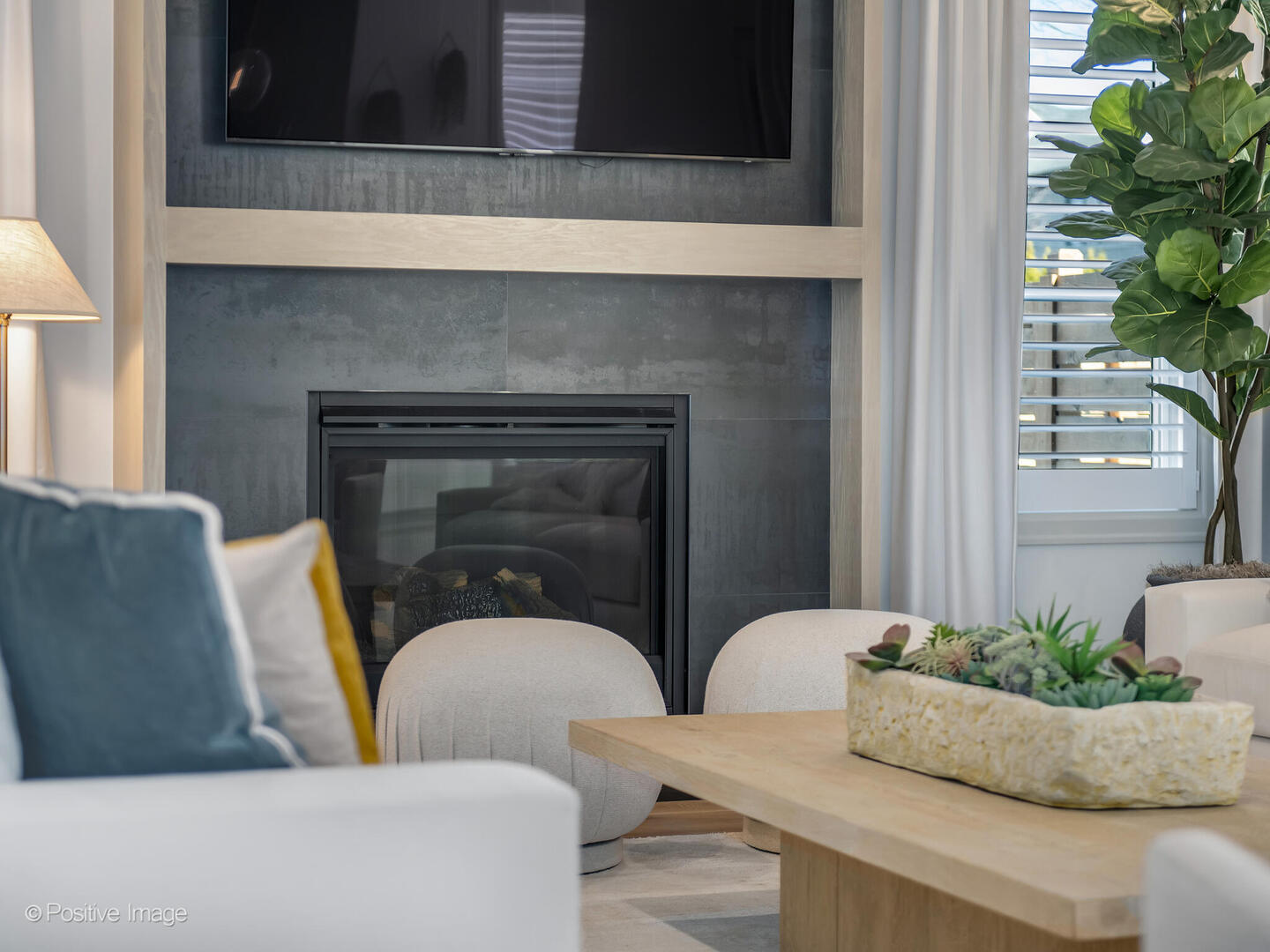 476 W Vallette Street, Elmhurst, IL 60126