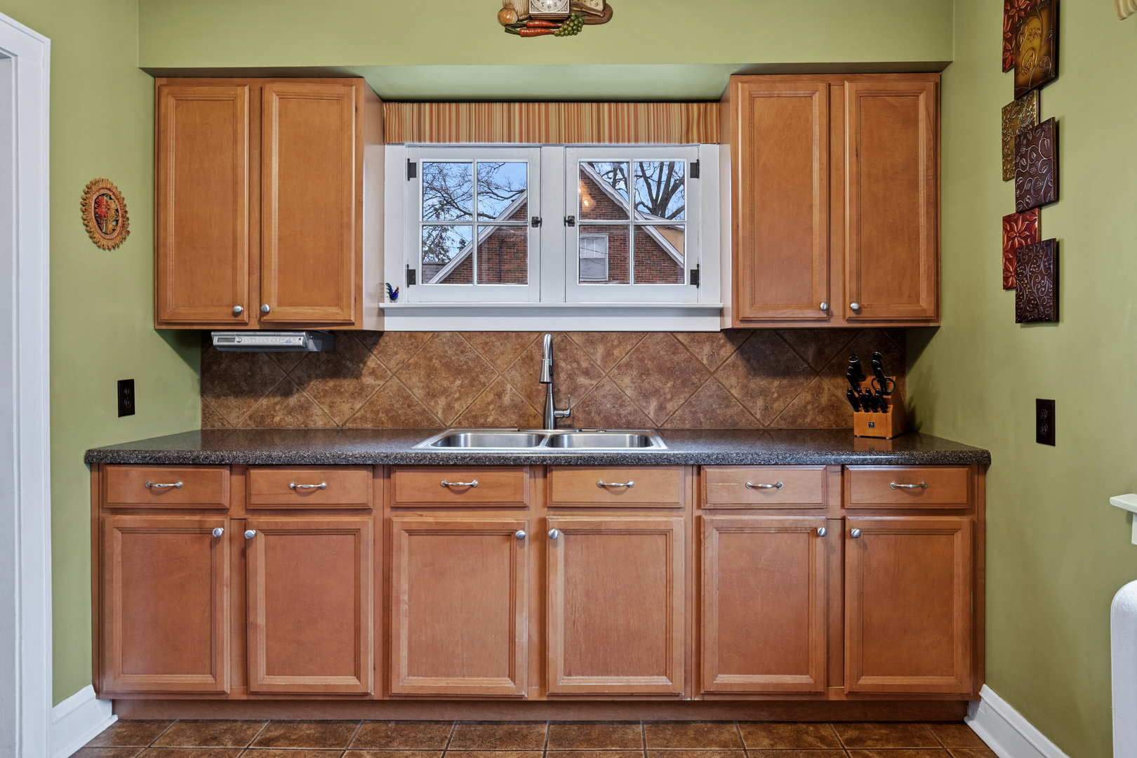 917 Division Street, Lisle, IL 60532