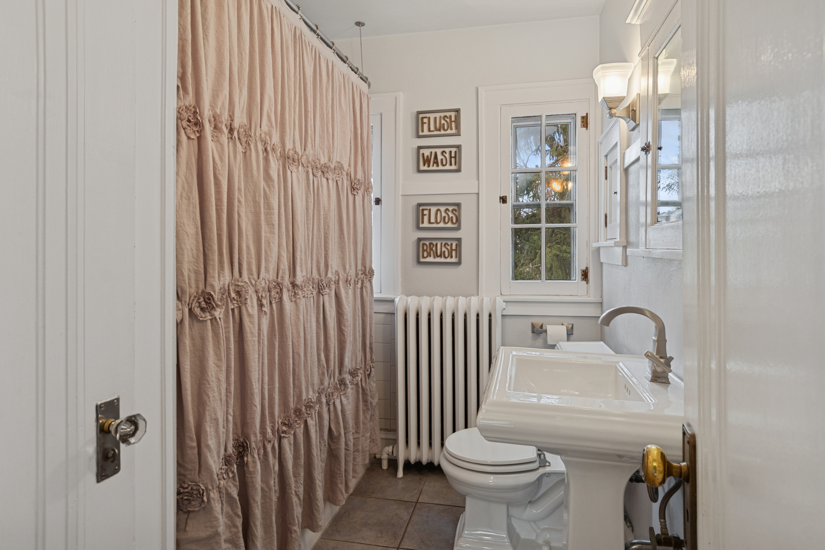 917 Division Street, Lisle, IL 60532