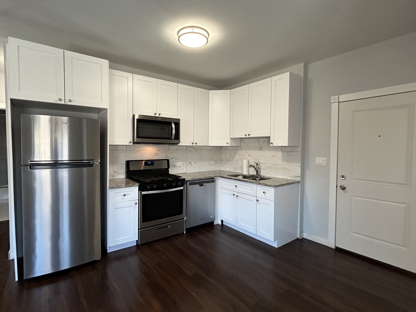 7441 N ROGERS Avenue #3A, Chicago, IL 60626