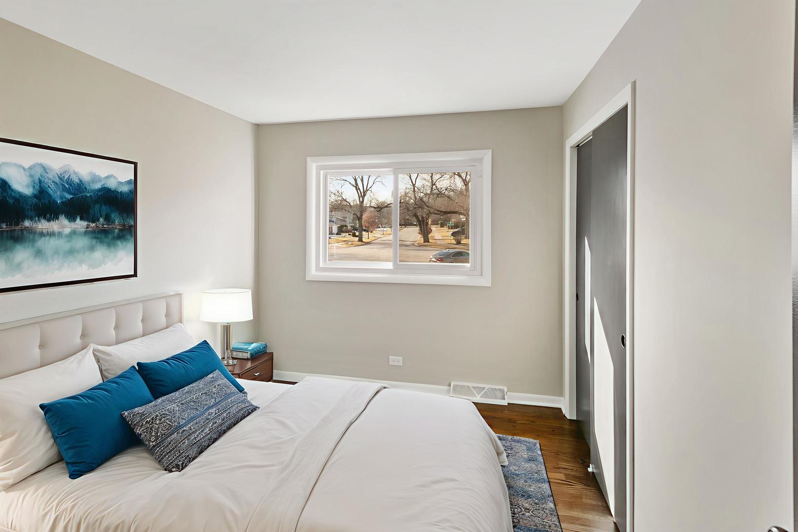 1339 Heather Road, Homewood, IL 60430