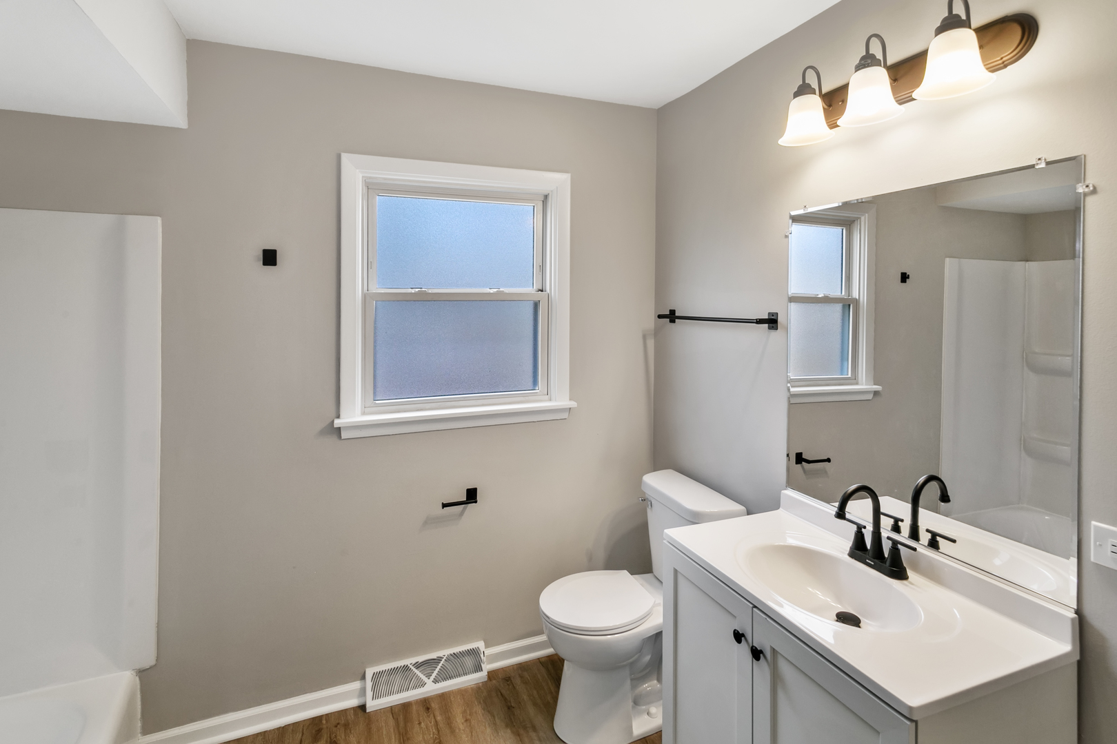 1339 Heather Road, Homewood, IL 60430