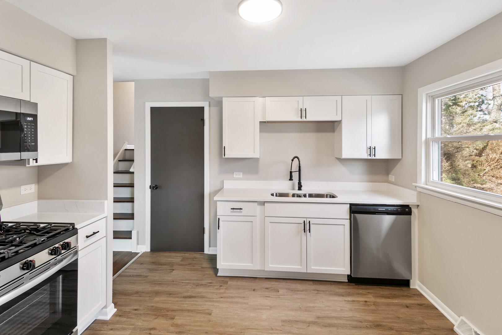 1339 Heather Road, Homewood, IL 60430