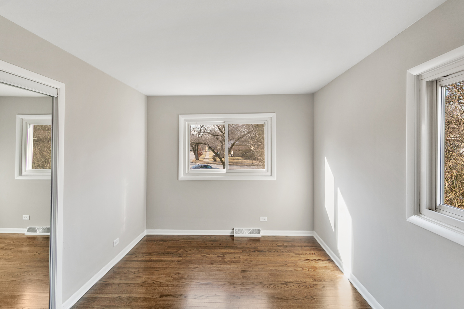 1339 Heather Road, Homewood, IL 60430