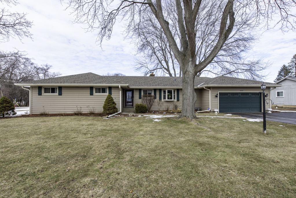 10222 W Bairstow Avenue, Beach Park, IL 60087