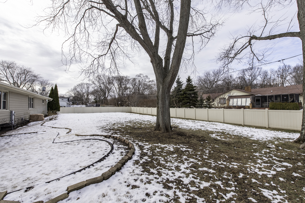 10222 W Bairstow Avenue, Beach Park, IL 60087