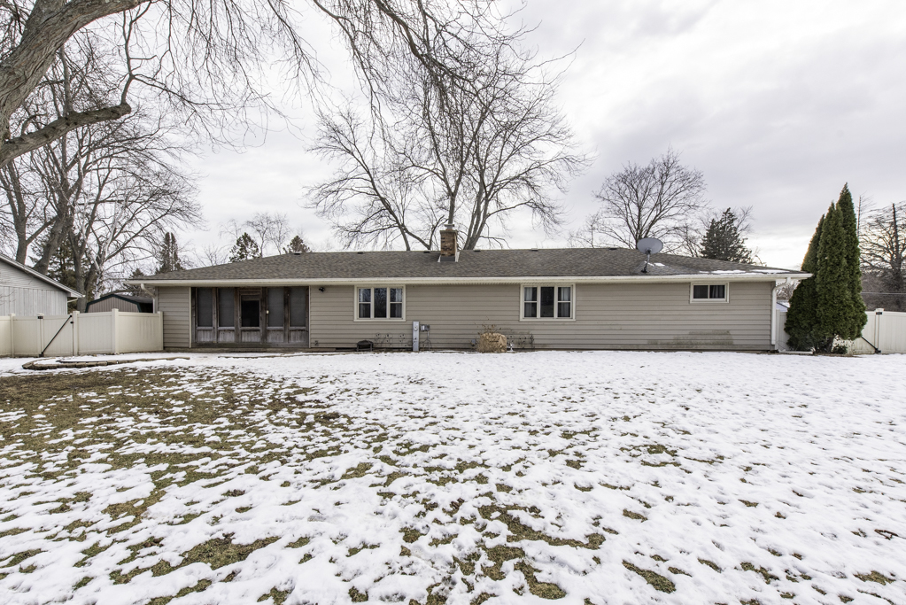 10222 W Bairstow Avenue, Beach Park, IL 60087