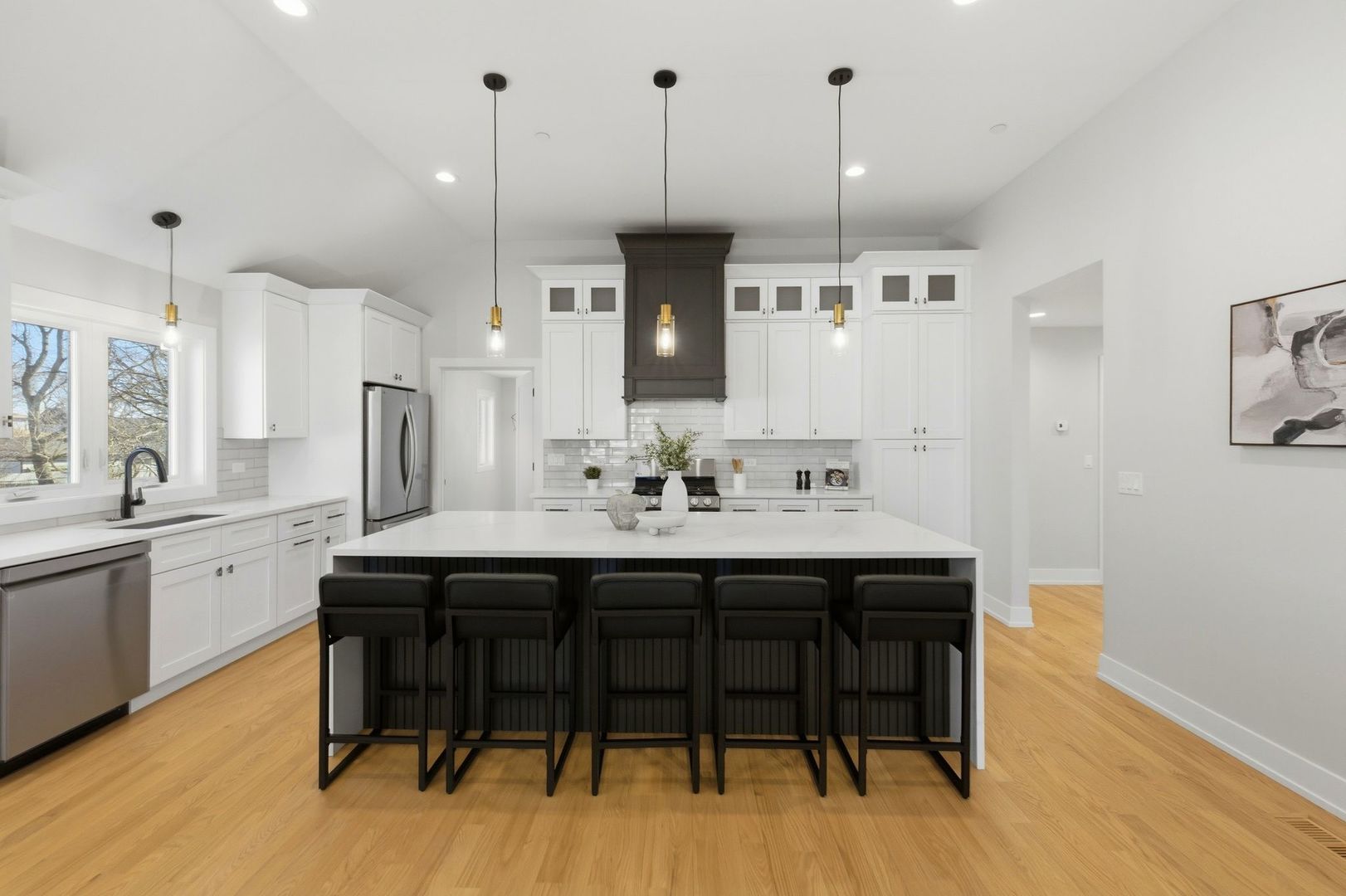 9327 Pleasant Avenue, Tinley Park, IL 60487