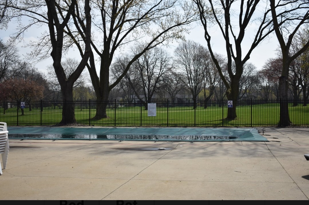 1414 N Bridgeport Drive, Mount Prospect, IL 60056