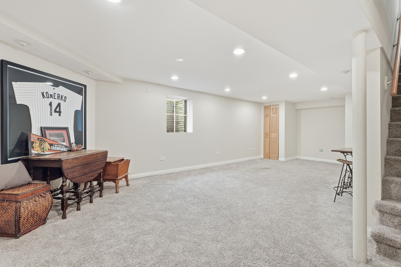 1414 N Bridgeport Drive, Mount Prospect, IL 60056