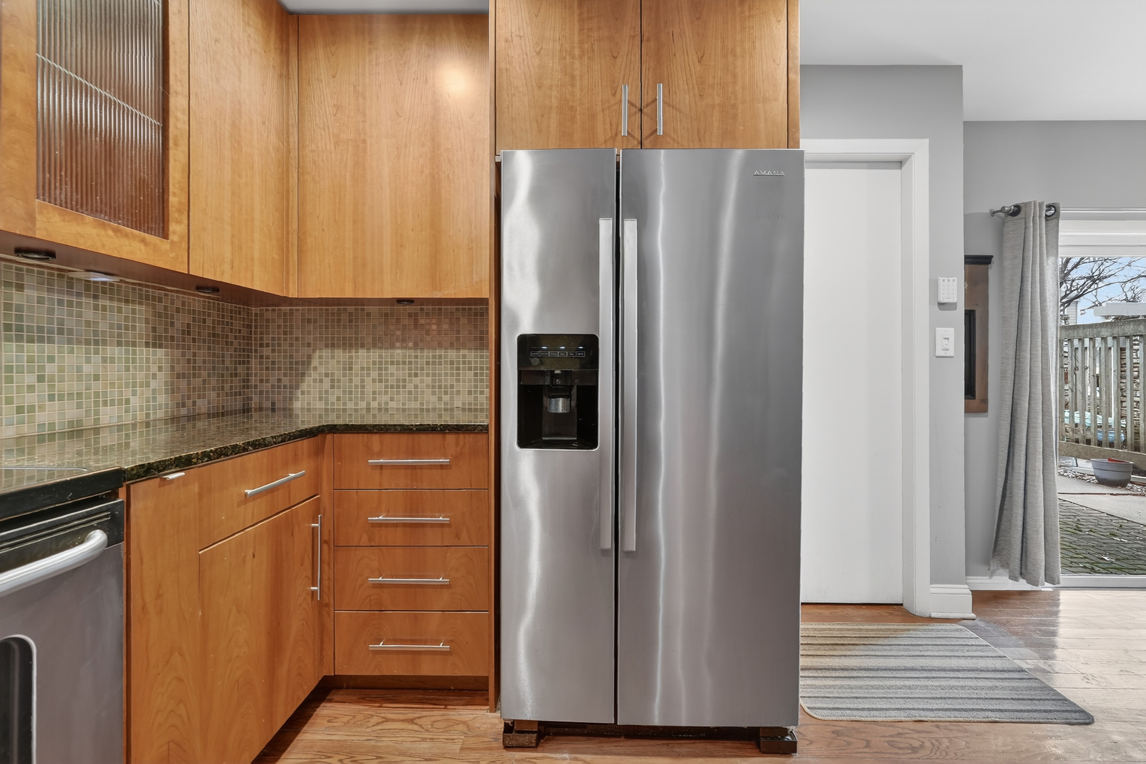 1414 N Bridgeport Drive, Mount Prospect, IL 60056