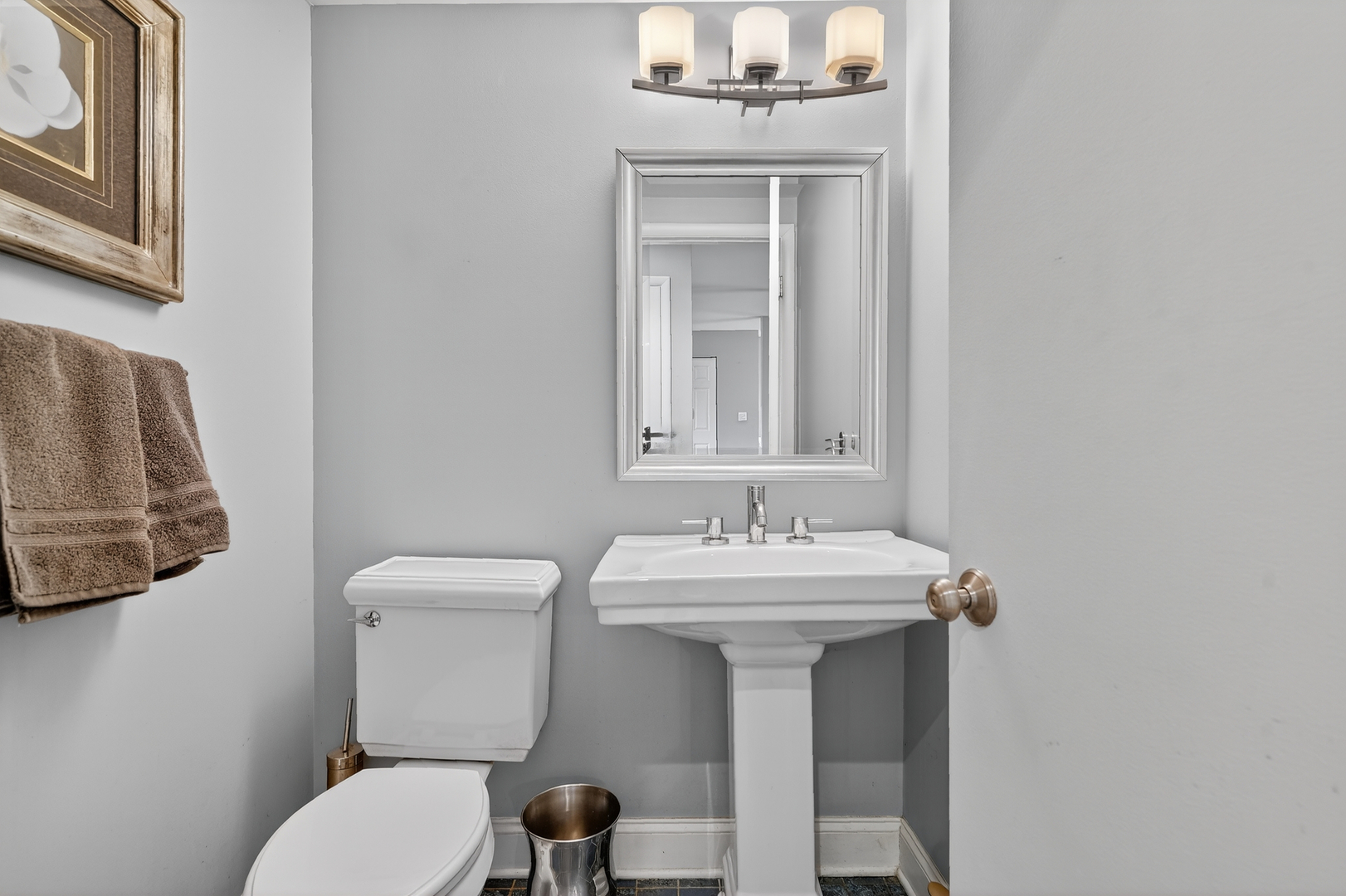 1414 N Bridgeport Drive, Mount Prospect, IL 60056