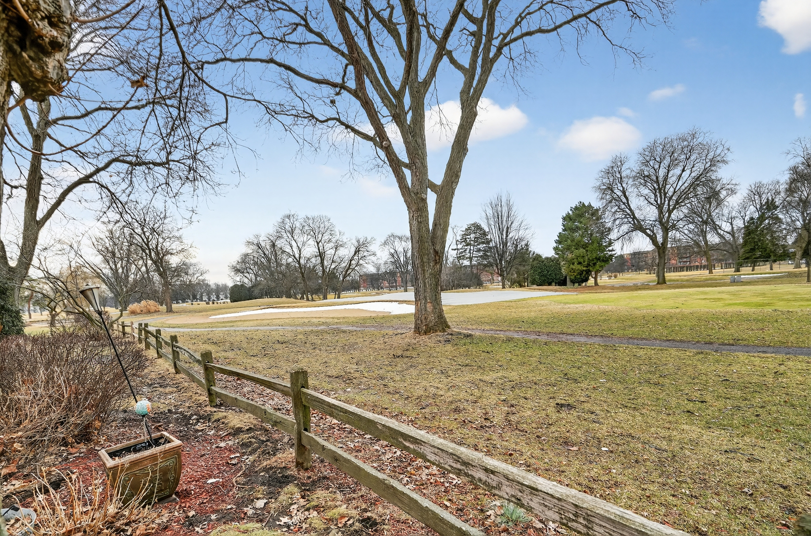 1414 N Bridgeport Drive, Mount Prospect, IL 60056