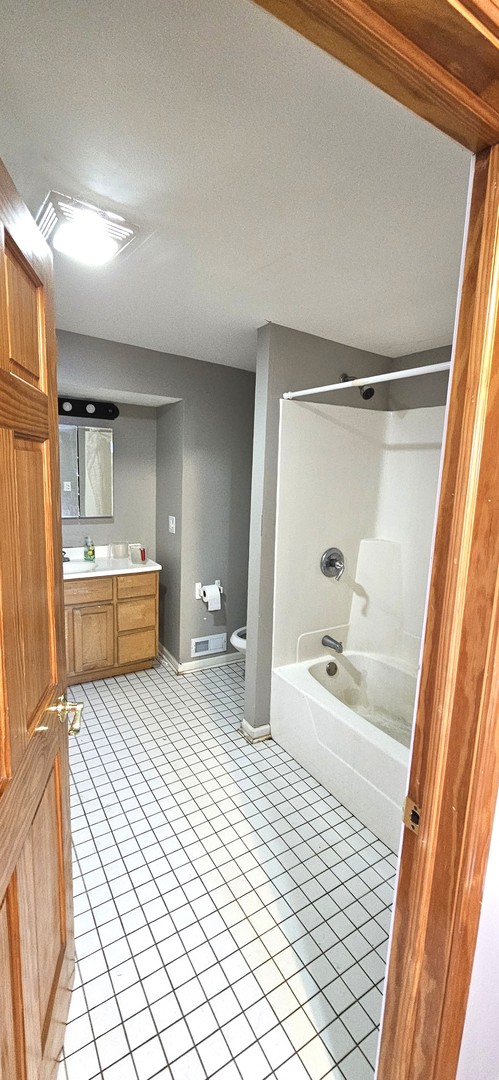 36107 N Green Bay Road, Waukegan, IL 60087