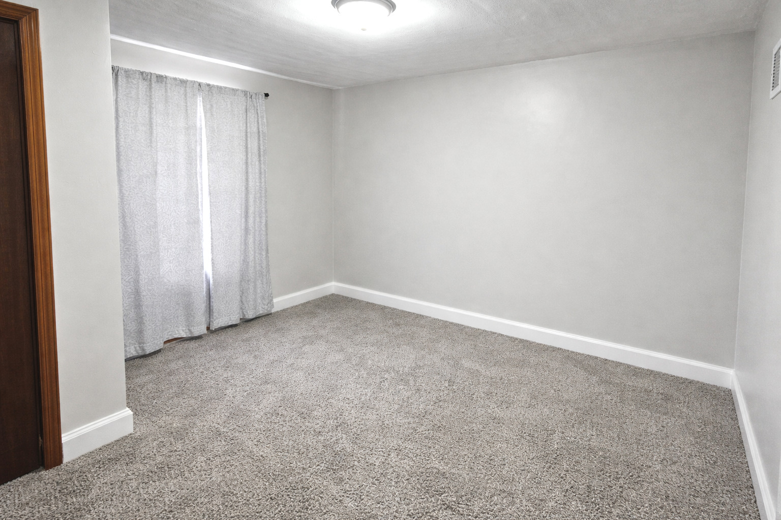 36107 N Green Bay Road, Waukegan, IL 60087