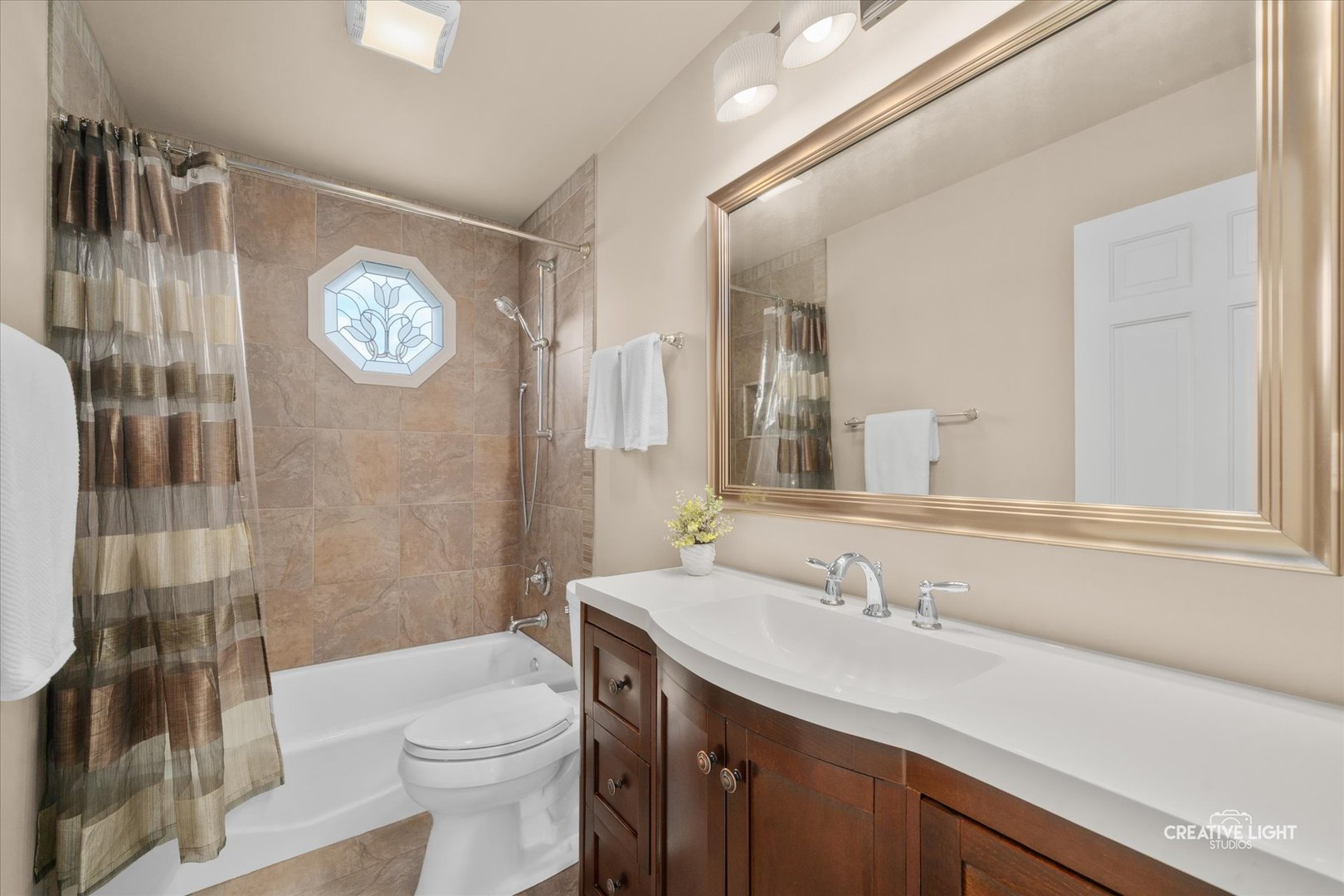 906 Sumter Court, Naperville, IL 60540