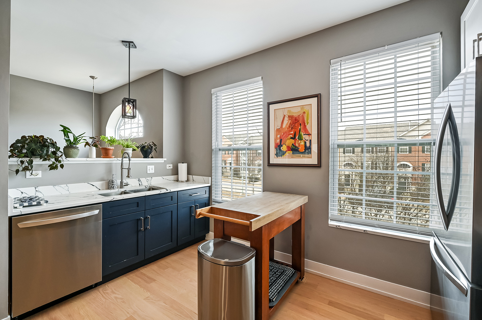 123 Willow Boulevard, Willow Springs, IL 60480