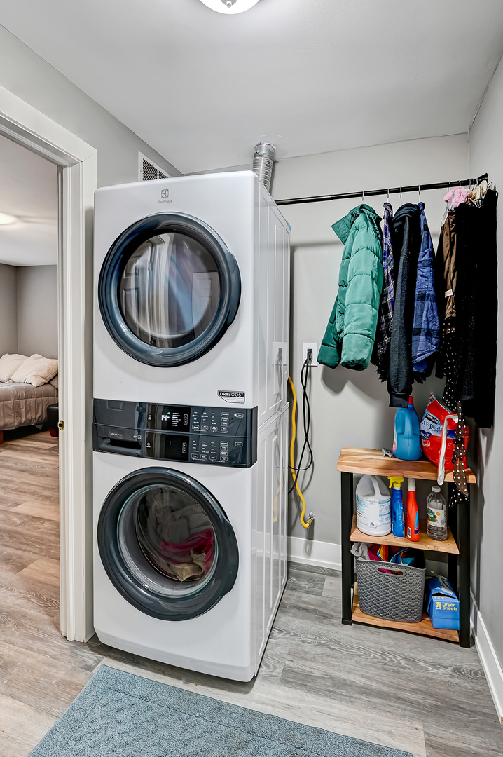 123 Willow Boulevard, Willow Springs, IL 60480