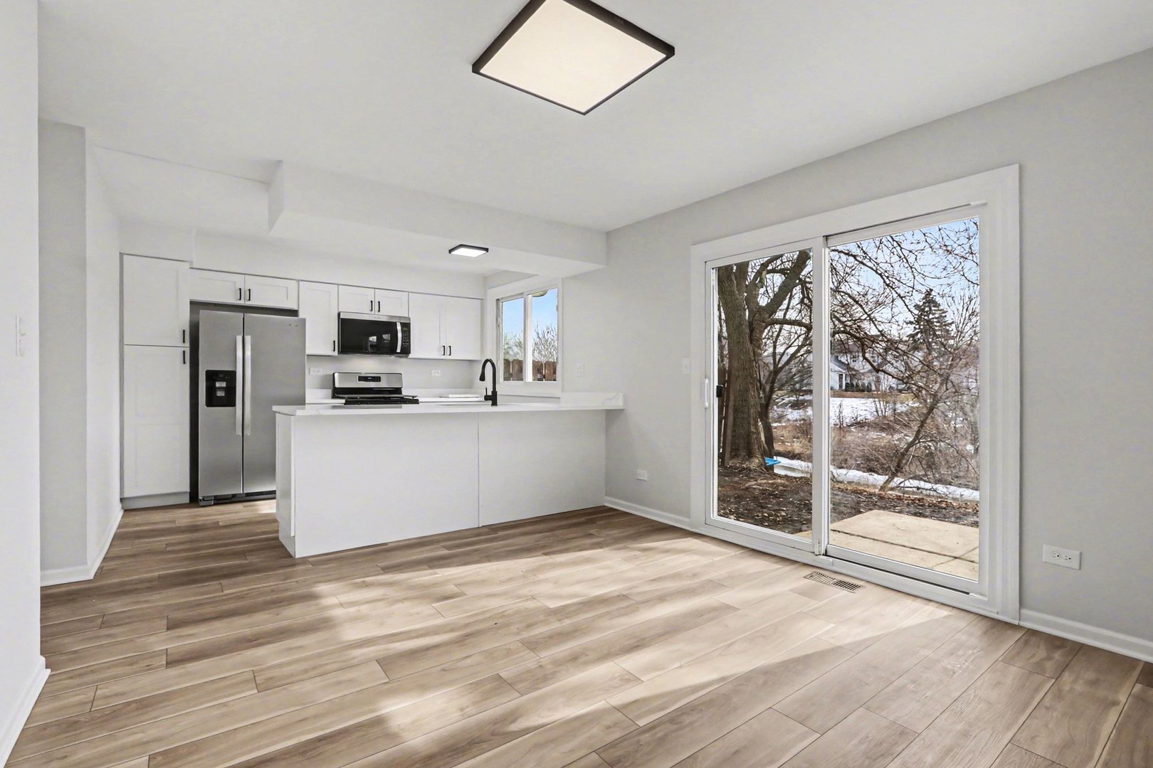 1971 Loomes Avenue, Downers Grove, IL 60516