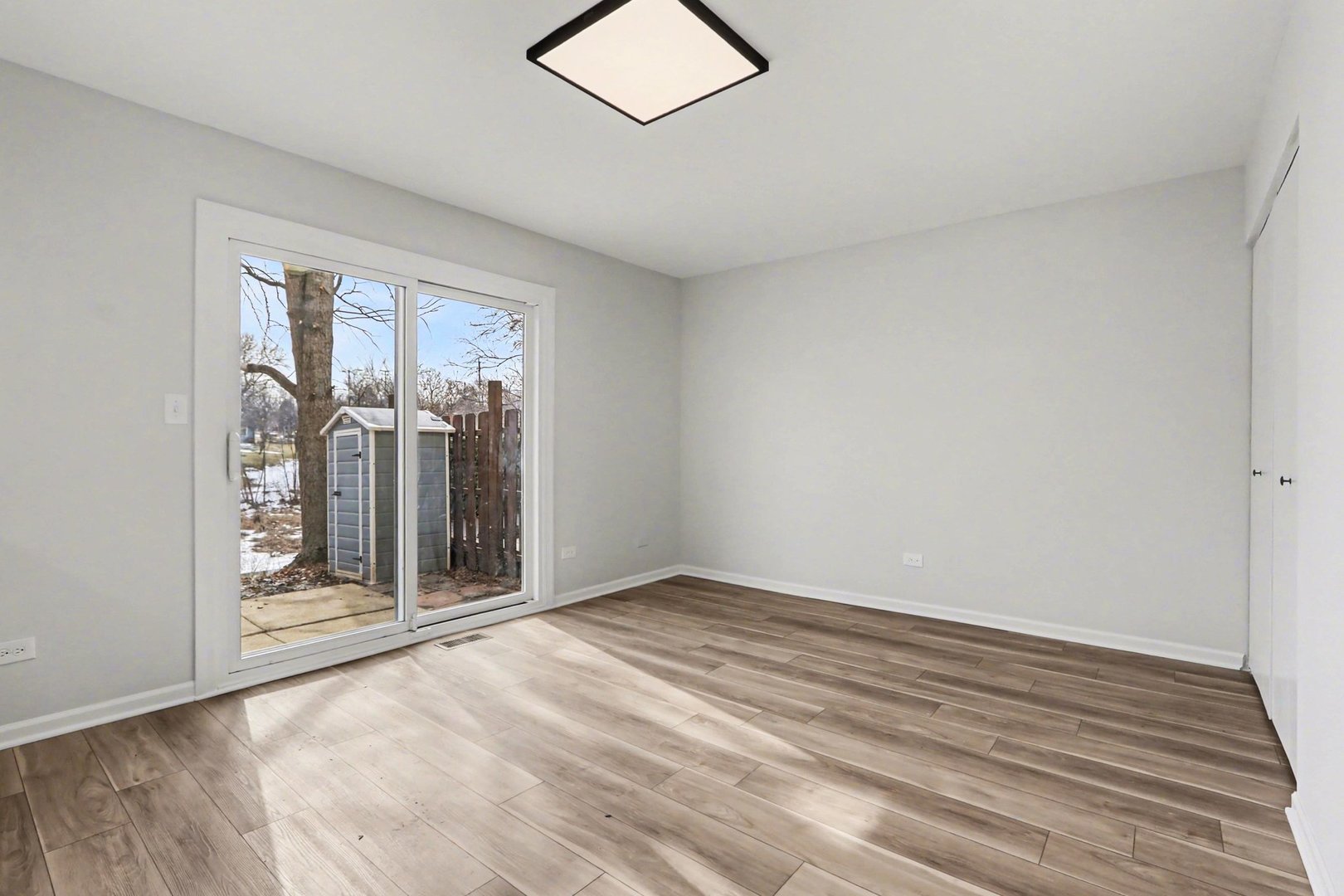 1971 Loomes Avenue, Downers Grove, IL 60516