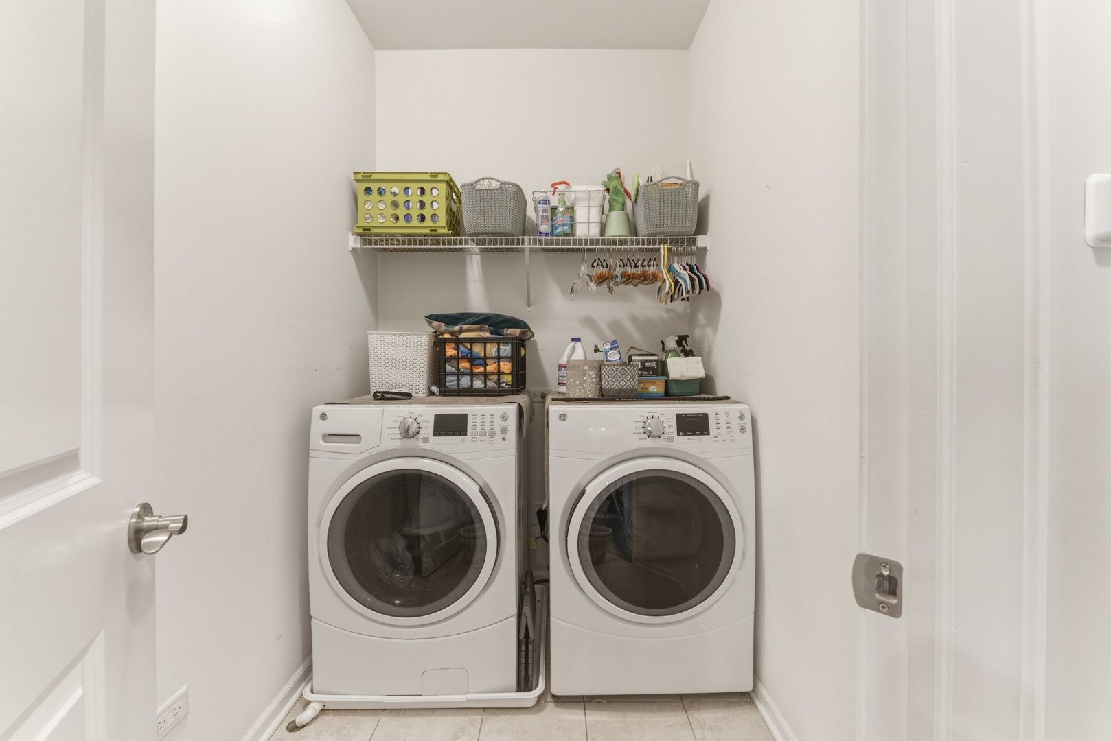 44 Pacific Avenue, Hawthorn Woods, IL 60047