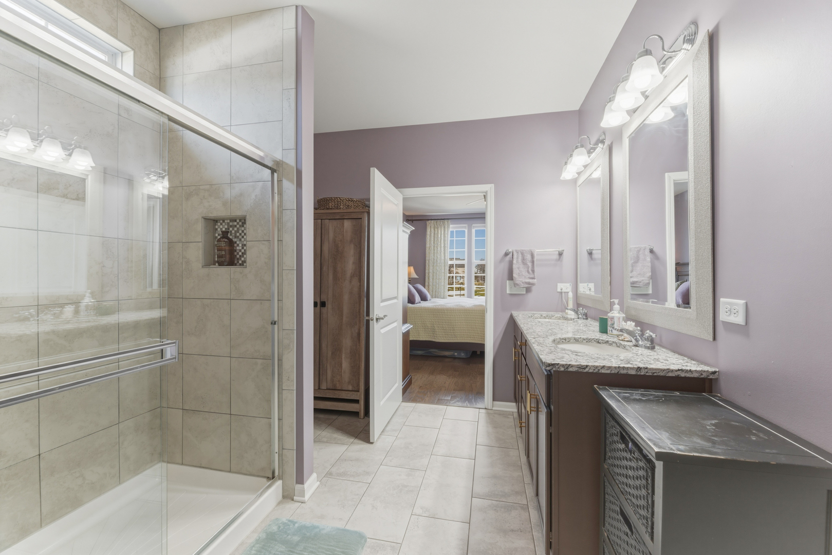 44 Pacific Avenue, Hawthorn Woods, IL 60047