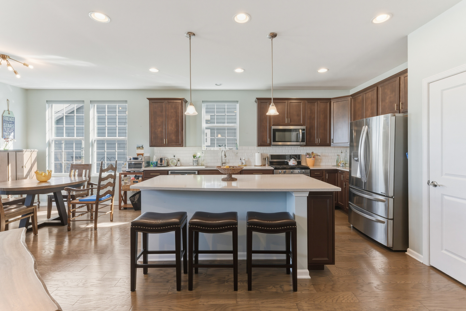 44 Pacific Avenue, Hawthorn Woods, IL 60047