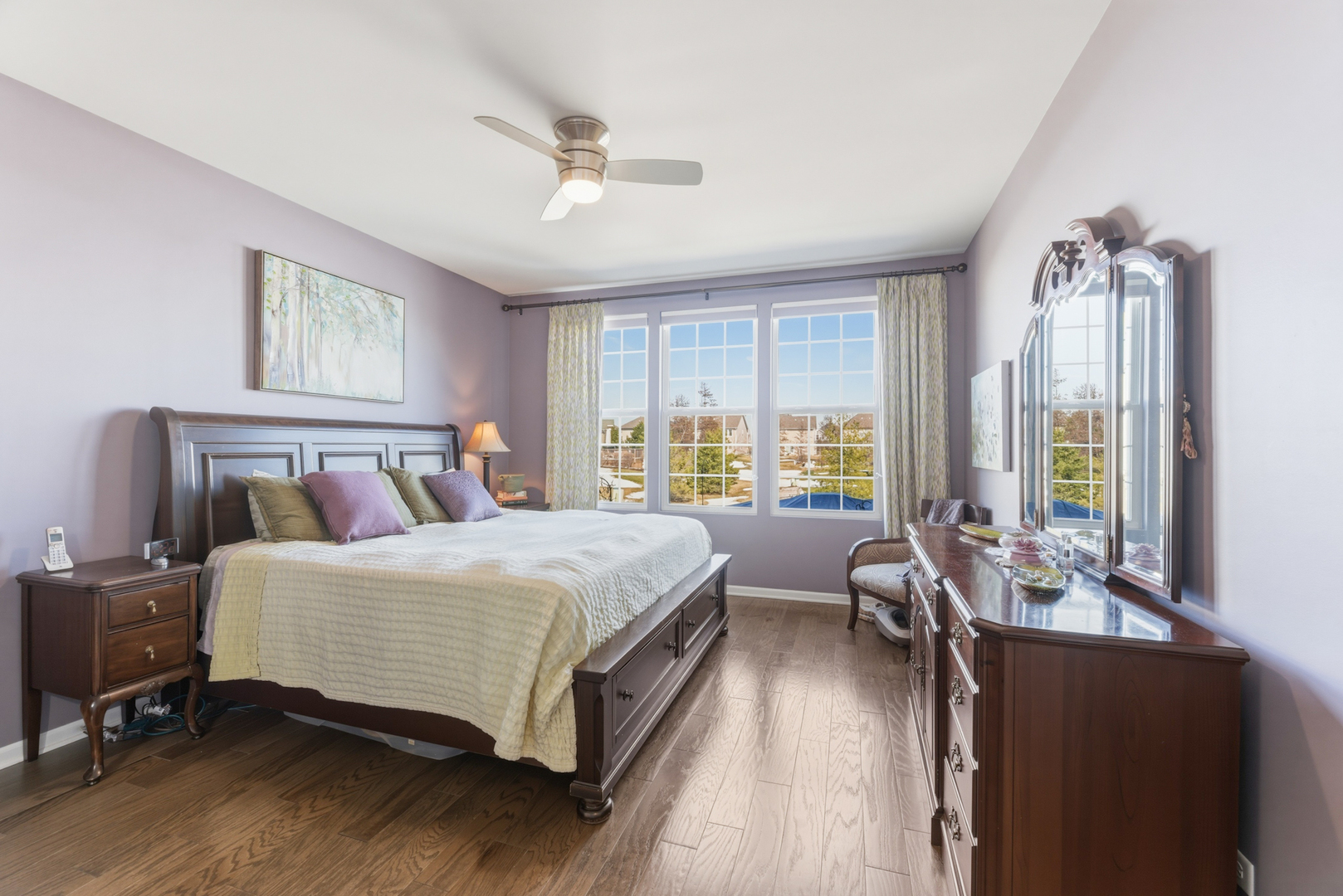 44 Pacific Avenue, Hawthorn Woods, IL 60047