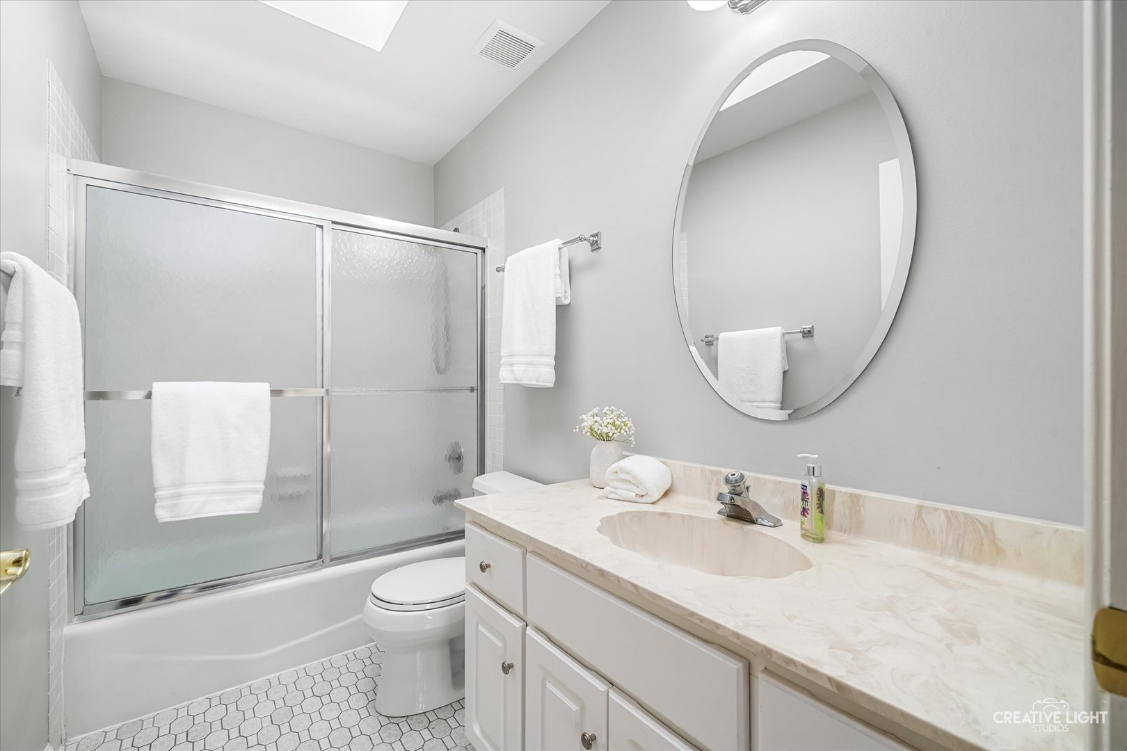 1310 N Carlton Avenue, Wheaton, IL 60187