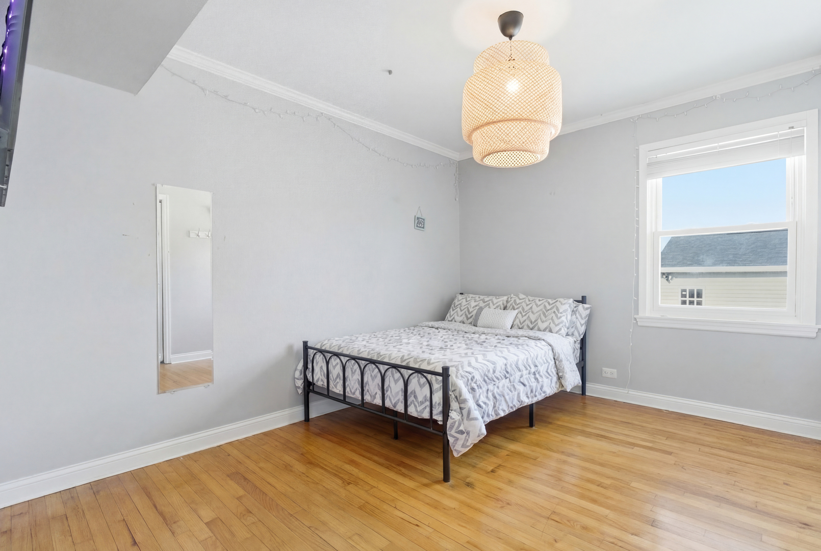 204 Woodlawn Drive, Mundelein, IL 60060