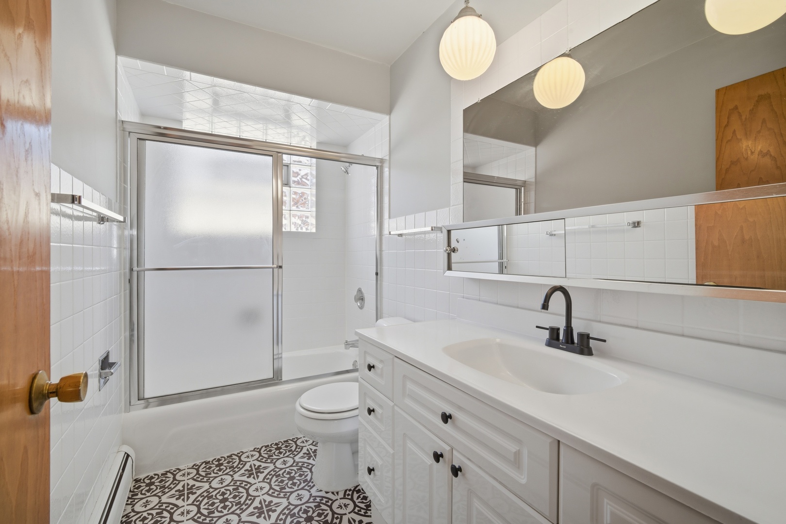 8645 W Summerdale Avenue #2, Chicago, IL 60656